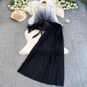Fashion suit, women's high-end sense gradient color Miyake fungus side waist top two-piece set high-waisted pleated skirt