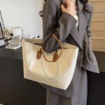 This year's popular large-capacity tote bag women's 2025 new casual simple armpit bag trendy and versatile commuter shoulder bag
