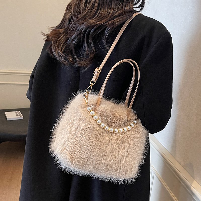 主图-15 Furry tote bag 2025 new fashion pearl fur small square bag autumn and winter texture ladies crossbody bag