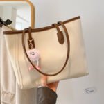 Atmospheric commuting texture handbag spring and summer new versatile Korean version of the armpit bag temperament tote bag