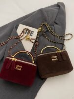 min min |2025The new French box bag is niche luxury women's shoulder bag, crossbody bag, personality and versatile mini handy
