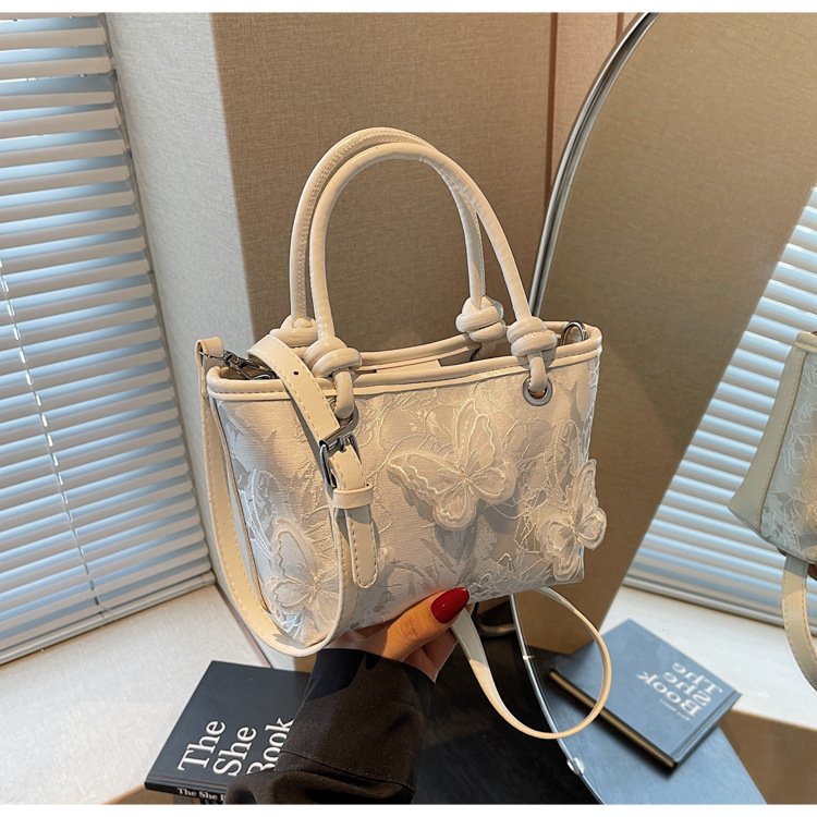 主图-7 Embroidery fashion versatile bucket bag versatile crossbody bag - Image 4