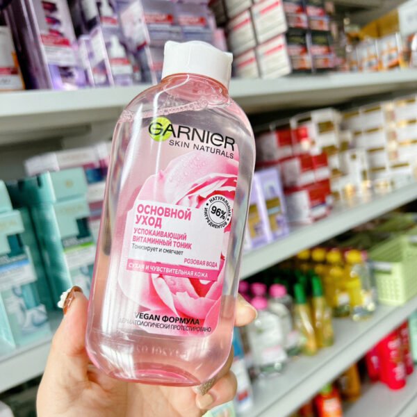 RUSSIAN GARNIER CREAM ROSE EXTRACT MOISTURIZING AND REJUVENATING DRY SENSITIVE SKIN BRIGHTENING REPAIR CREAM 50ML - Rose toner