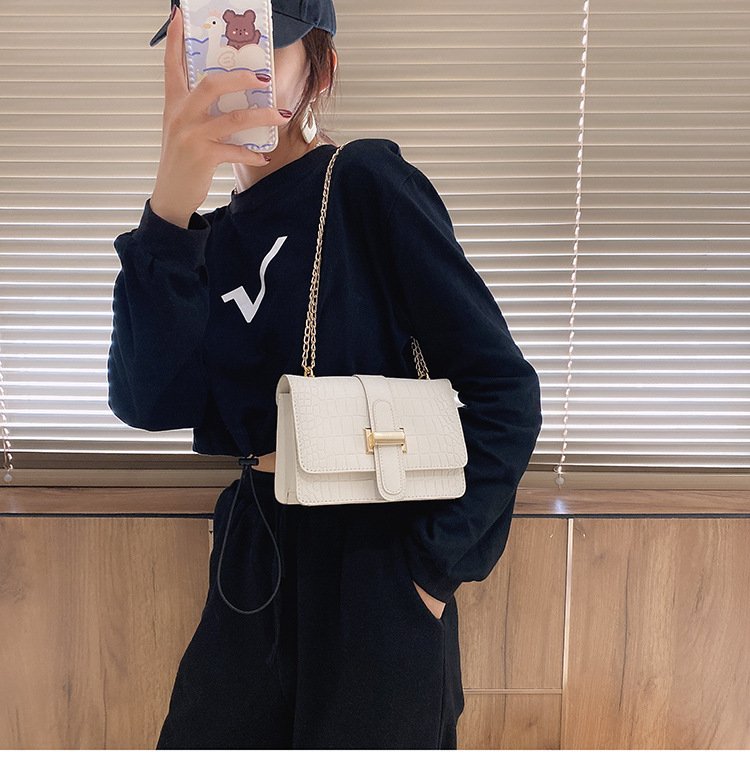 详情-13 Stone Pattern Embossed Square Shoulder Bag Summer Minimalist Crossbody - Image 5