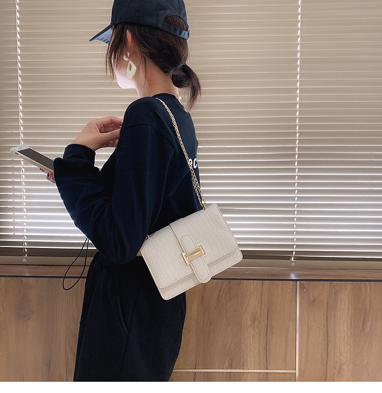 详情-15 Stone Pattern Embossed Square Shoulder Bag Summer Minimalist Crossbody - Image 3