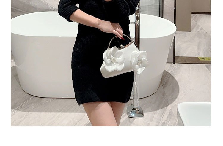 详情-24 Elegant White Floral Satin Evening Clutch Bag - Image 4